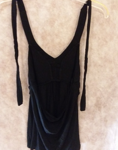 Cable & Gauge Jeweled Self Tie Halter Top - Picture 4 of 7